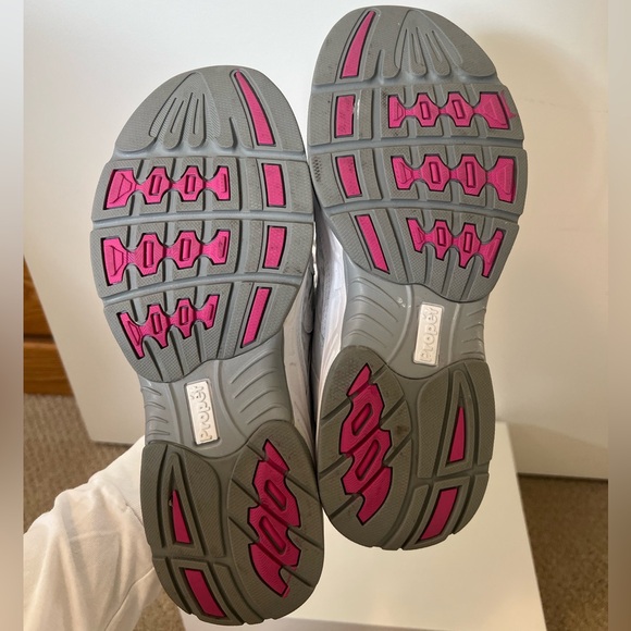 Propet White Runners - Picture 9 of 9